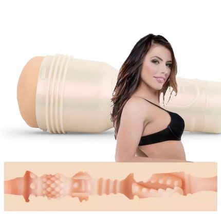 Model: Adriana Chechik