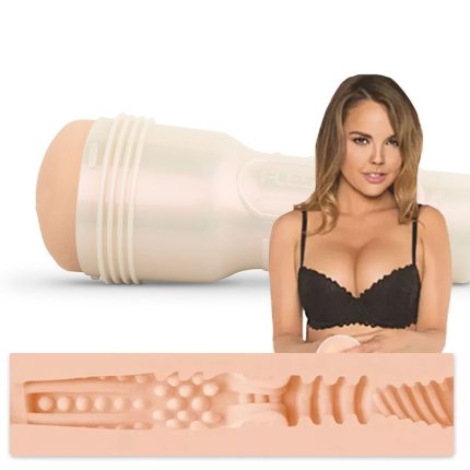 Model: Dillion Harper