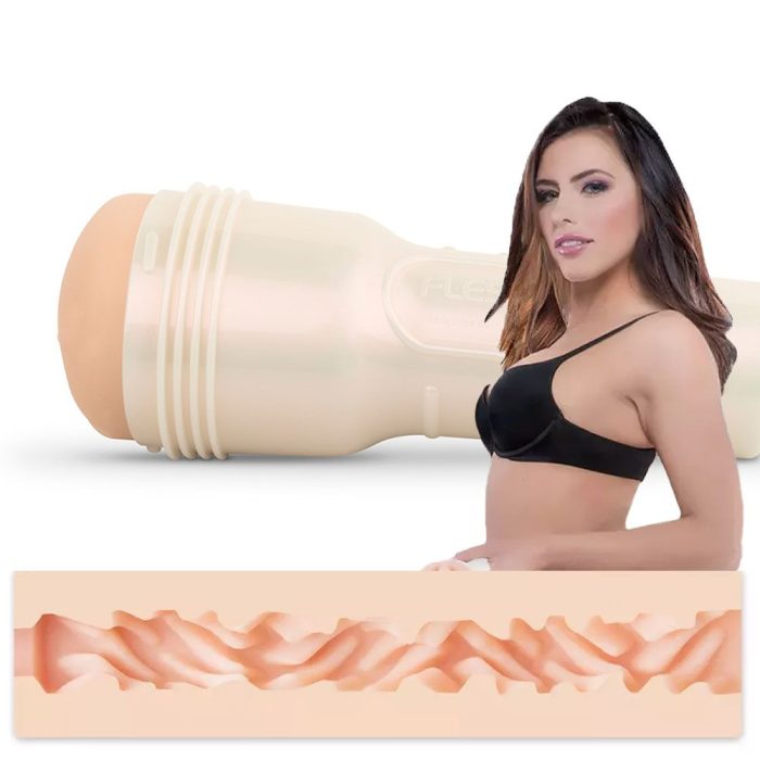 Model: Adriana Chechik