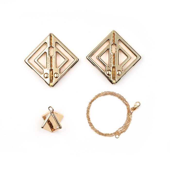 Te gebruiken als ketting of oorbellen