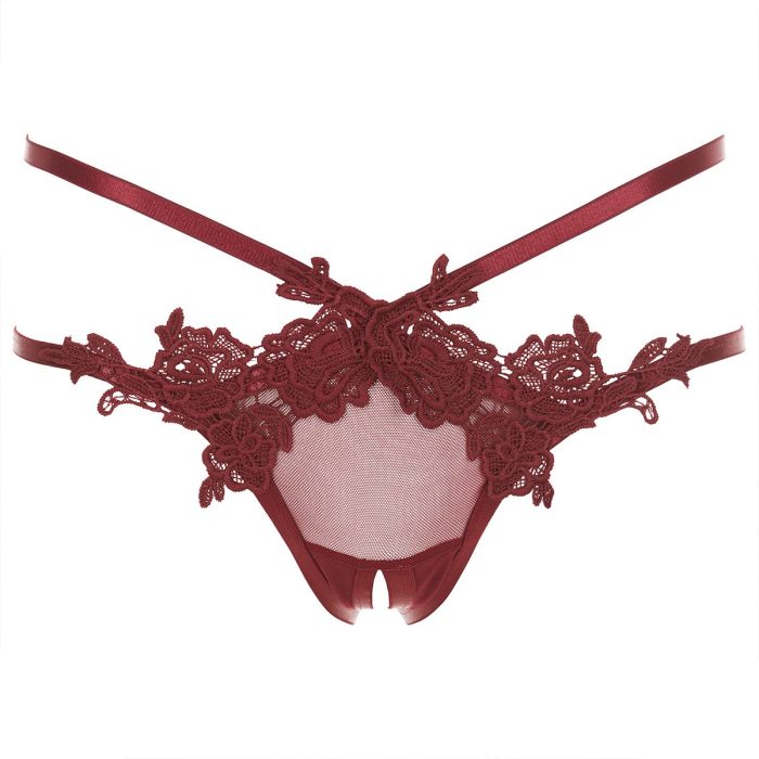 Strappy details