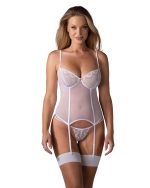 Witte set bestaande uit een korset en een string